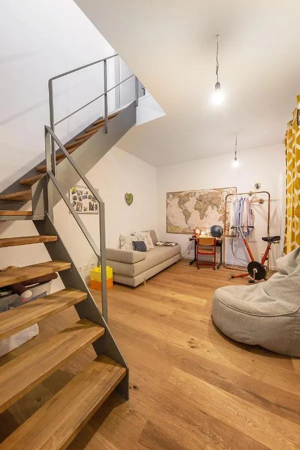 Luxury Duplex Townhouse With Garden/Top Location Kolín nad Rýnem Apartmán